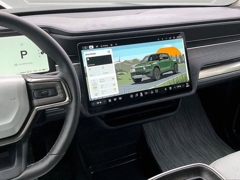 Used 2025 Rivian R1T Adventure image 6