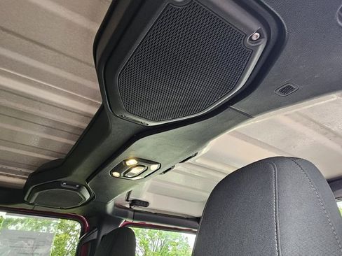 Used 2021 Jeep Wrangler Unlimited Rubicon image 17