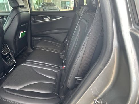 Used 2021 Lincoln Nautilus Reserve FWD image 14