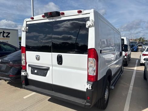 Used 2025 RAM ProMaster 2500 w/ U-Haul Equipment Group FWD image 3
