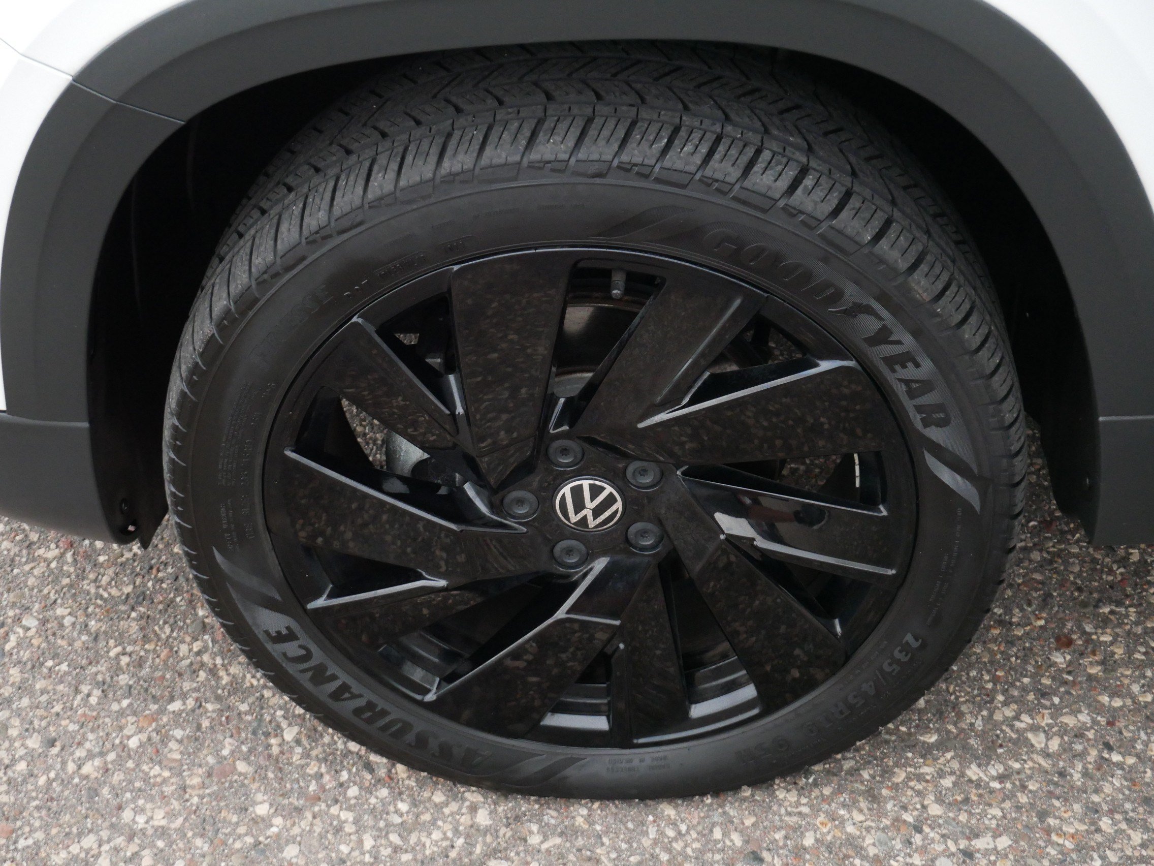 Certified 2023 Volkswagen Taos SEL AWD/4WD image 15