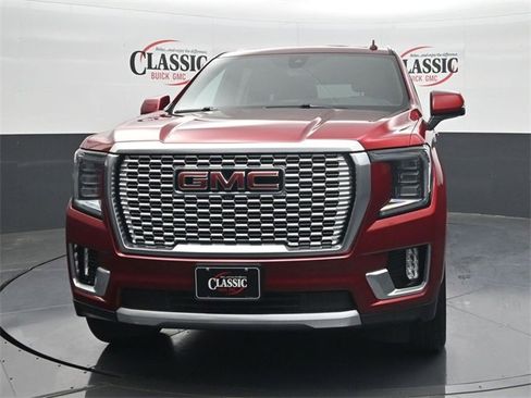 Used 2021 GMC Yukon Denali w/ Denali Premium Package image 4