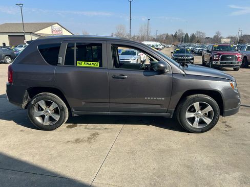 Used 2016 Jeep Compass High Altitude image 4
