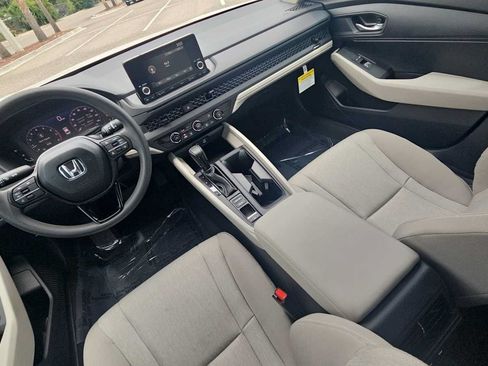 Certified 2025 Honda Accord LX image 21