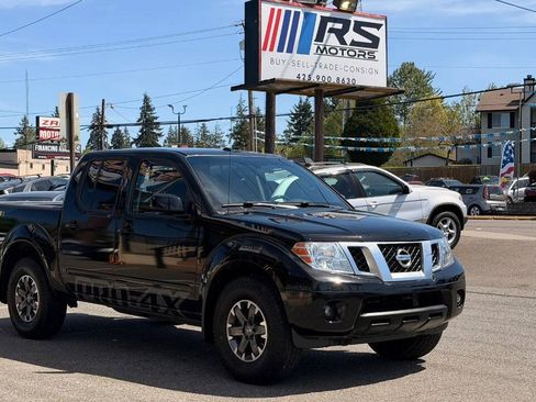 Used 2014 Nissan Frontier PRO-4X w/ Pro-4x Graphics Package AWD/4WD image 7
