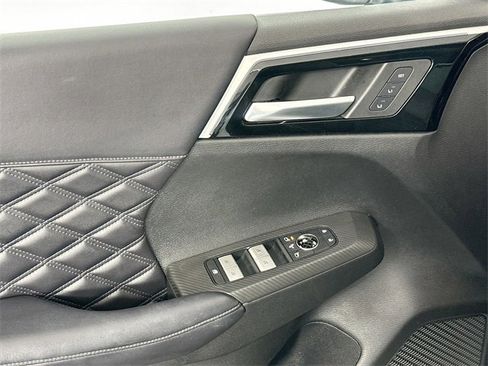 Used 2023 Mitsubishi Outlander SEL image 25