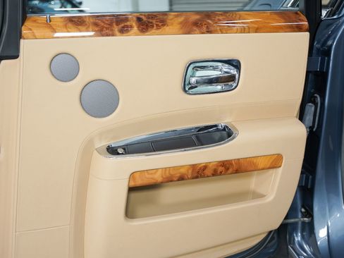 Used 2011 Rolls-Royce Ghost RWD image 34