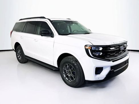 New 2026 Ford Expedition Active RWD image 23