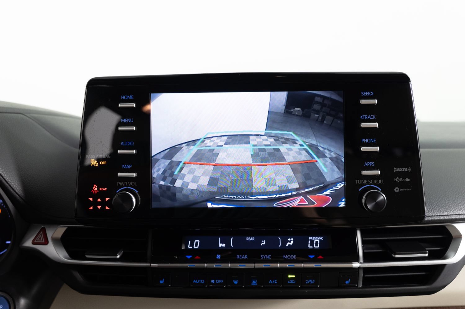 Used 2021 Toyota Sienna XLE FWD image 42