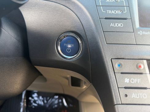 Used 2013 Toyota Prius Three image 24