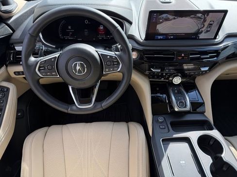 Used 2025 Acura MDX w/ Advance Package image 10