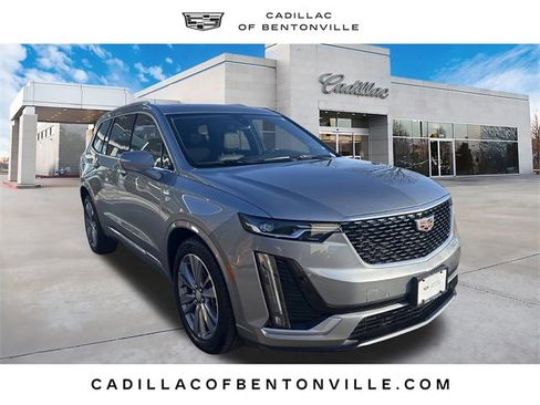 Certified 2025 Cadillac XT6 Premium Luxury image 1