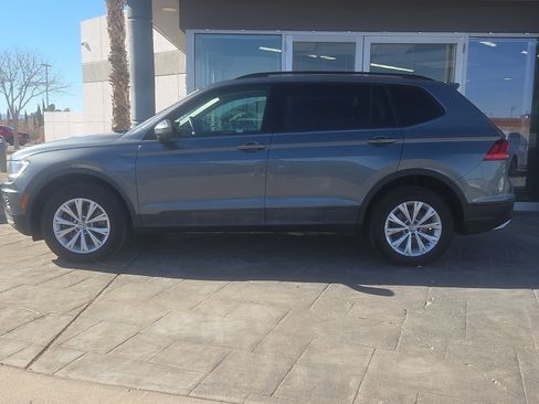 Used 2020 Volkswagen Tiguan S image 3
