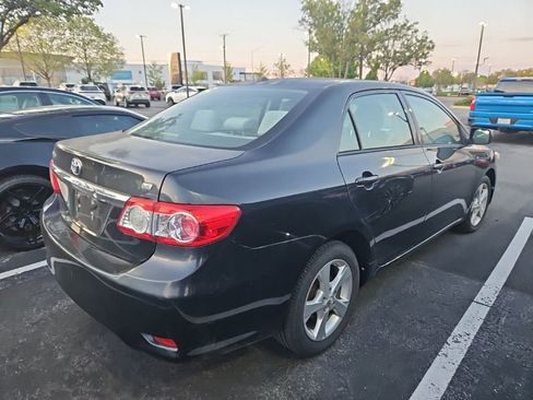 Used 2012 Toyota Corolla LE w/ Premium Pkg FWD image 3