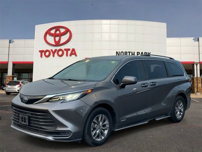 Used 2021 Toyota Sienna LE