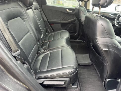 Used 2020 Ford Escape Titanium w/ Titanium Premium Package 2.0 image 18