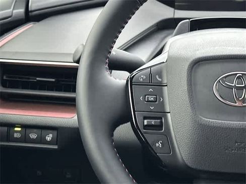 Used 2026 Toyota Prius Plug-In Hybrid image 8