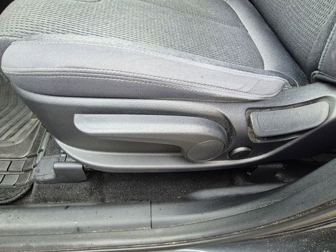 Used 2020 Hyundai Santa Fe SE w/ Cargo Package image 19