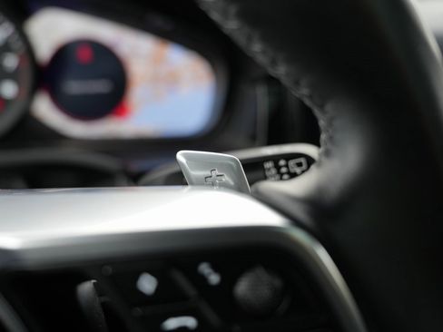 Used 2020 Porsche Cayenne image 48