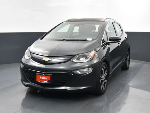 Used 2017 Chevrolet Bolt Premier w/ Driver Confidence II Package image 6