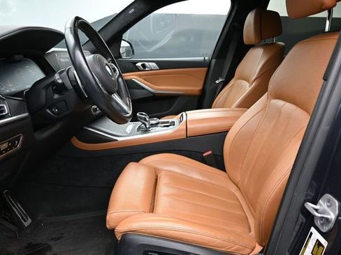 Used 2021 BMW X7 xDrive40i w/ M Sport Package AWD/4WD image 12
