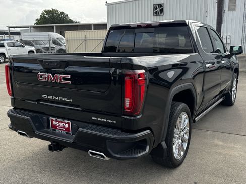 Used 2023 GMC Sierra 1500 Denali w/ Denali Reserve Package AWD/4WD image 8