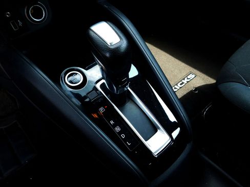Used 2020 Nissan Kicks S FWD image 16