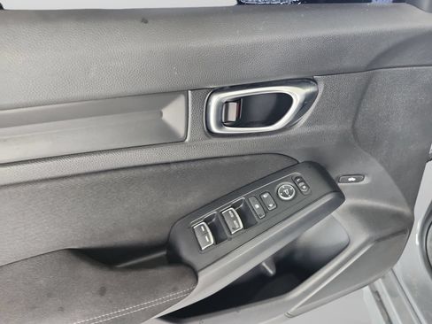 Used 2025 Honda Civic Sport image 16