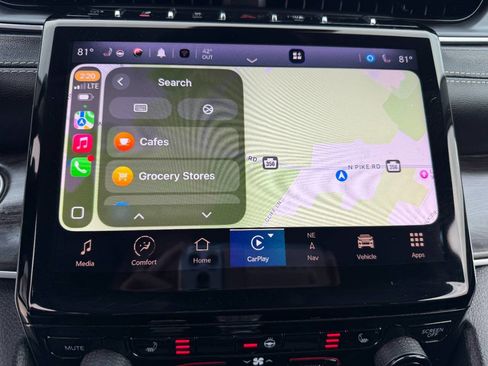 Used 2022 Jeep Grand Cherokee Limited image 38