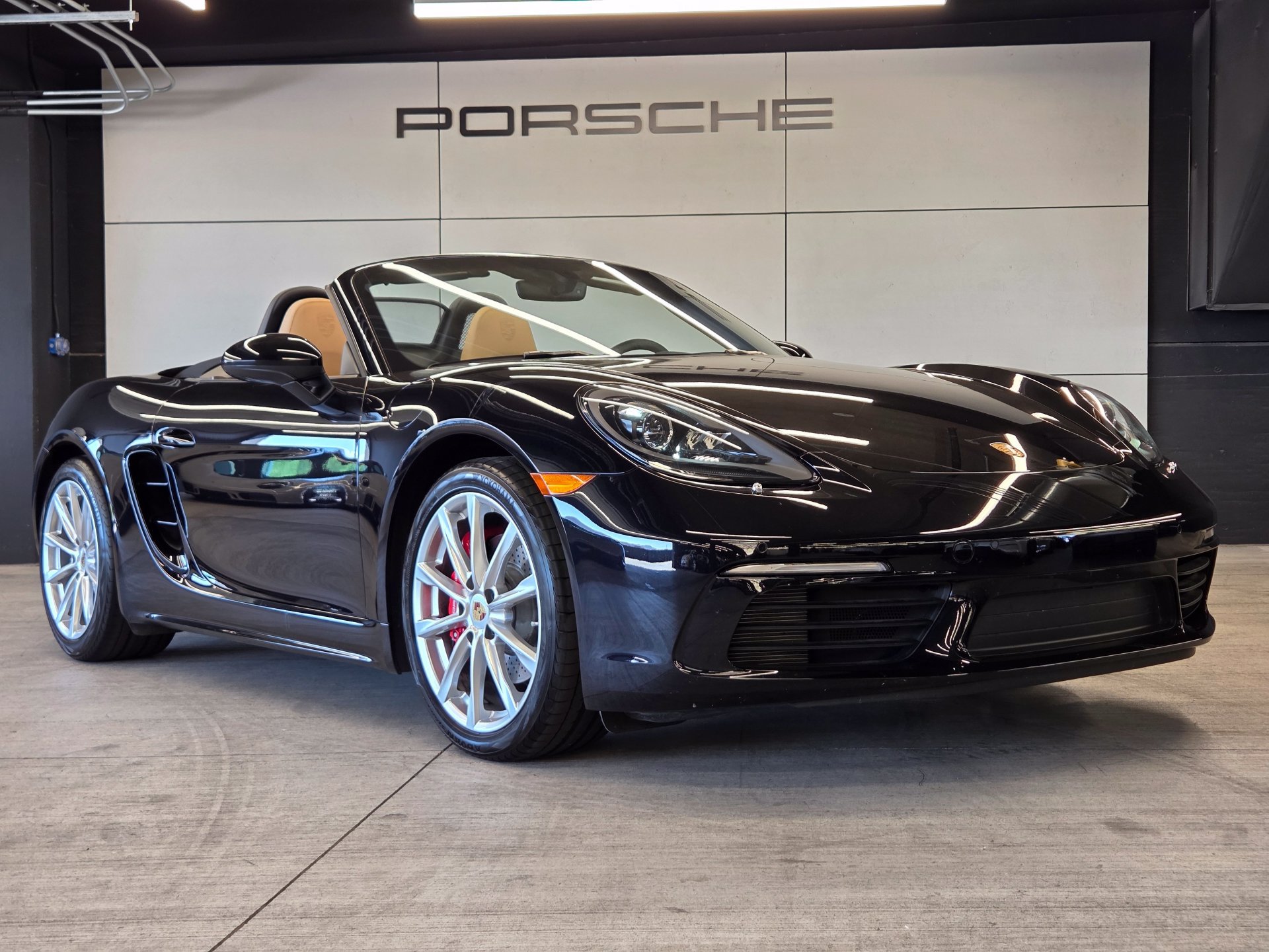 Certified 2023 Porsche 718 Boxster S RWD image 27
