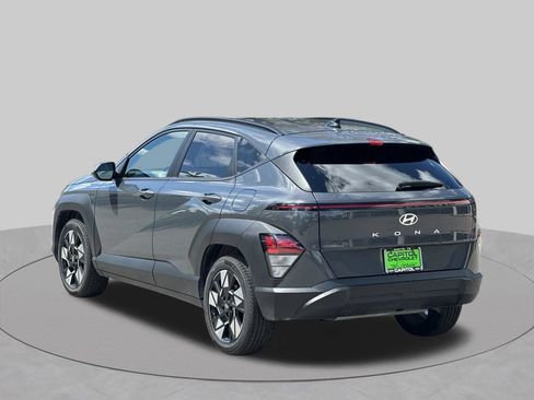 Used 2025 Hyundai Kona SEL FWD image 3