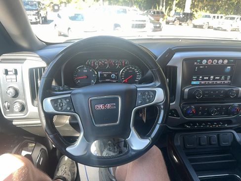 Used 2018 GMC Sierra 1500 SLT image 13