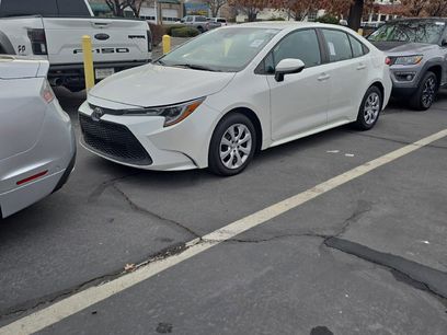 Used 2021 Toyota Corolla LE w/ Carpet Mat Package (TMS)