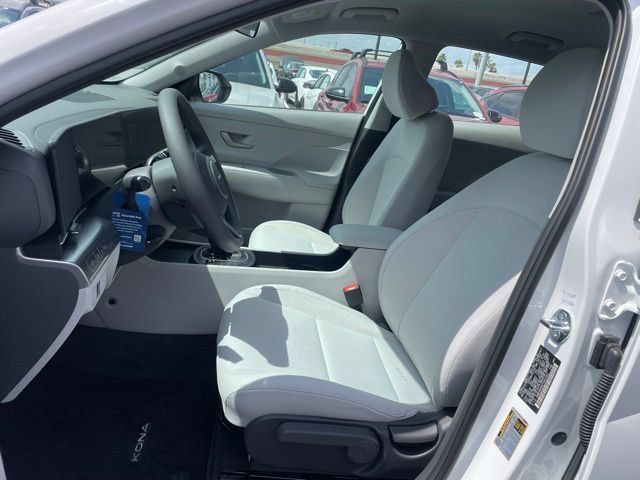 New 2026 Hyundai Kona SE FWD image 11