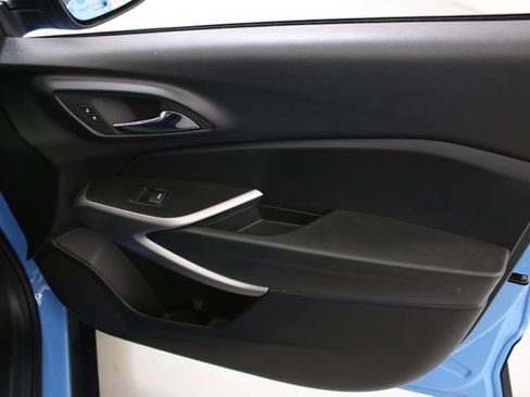 Certified 2024 Chevrolet Trax RS FWD image 29
