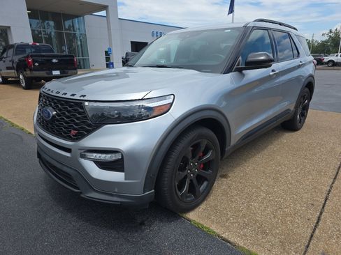 Used 2020 Ford Explorer ST w/ ST High-Performance Pack AWD/4WD image 2