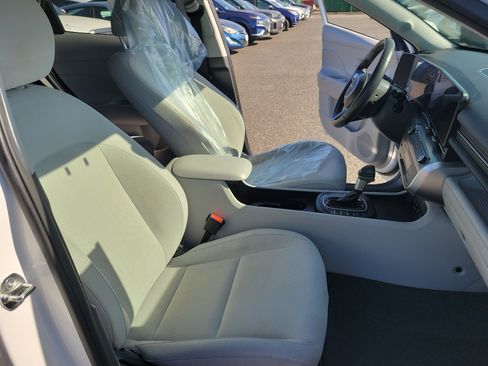 Certified 2024 Hyundai Kona SEL AWD/4WD image 19