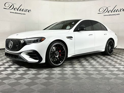 Used 2025 Mercedes-Benz E 53 AMG e 4MATIC Sedan image 3