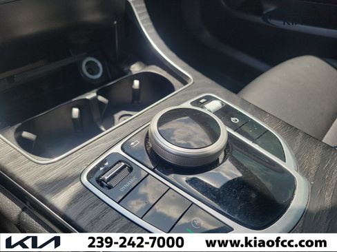 Used 2018 Mercedes-Benz C 300 4MATIC Sedan image 31