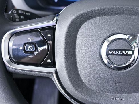 Used 2024 Volvo XC60 B5 Ultimate AWD/4WD image 12