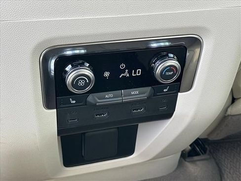 New 2026 GMC Yukon Denali w/ Denali Reserve Package AWD/4WD image 22