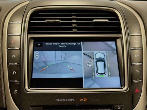 Used 2018 Lincoln MKX Reserve AWD/4WD image 13