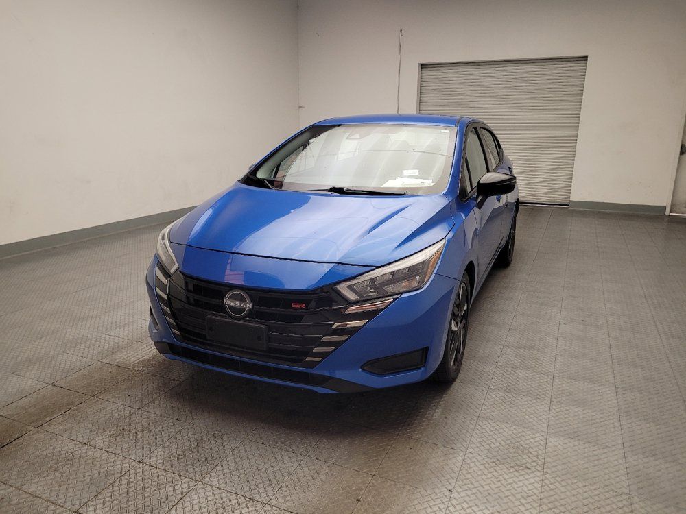 Used 2024 Nissan Versa SR FWD image 15