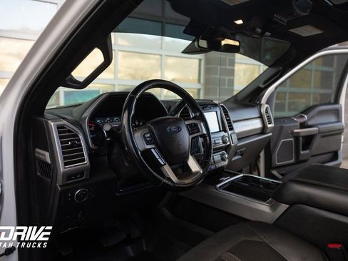 Used 2017 Ford F450 Platinum w/ Platinum Ultimate Package image 27