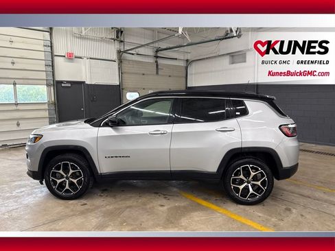 Used 2025 Jeep Compass Limited AWD/4WD image 10