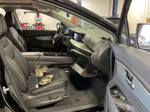 Used 2025 Nissan Murano SL image 12