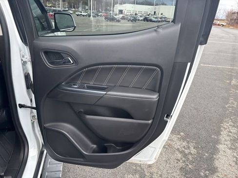 Used 2021 GMC Canyon Denali image 16