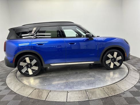 Used 2025 MINI Cooper Countryman S w/ Comfort Package Max image 17