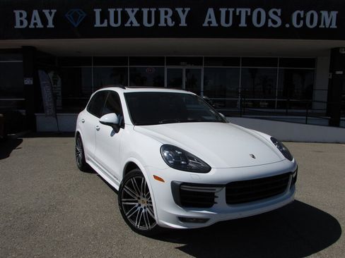 Used 2016 Porsche Cayenne GTS AWD/4WD image 1