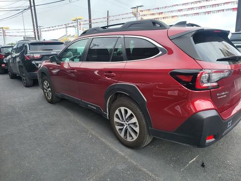 Used 2025 Subaru Outback Premium image 14